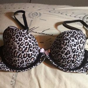 Victoria’s Secret body bra